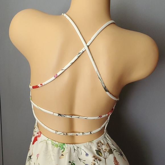 CLEARANCE FINAL PRICE Floral Open Back Dress CHECK OUT THE BACK!! - Picture 8 of 11